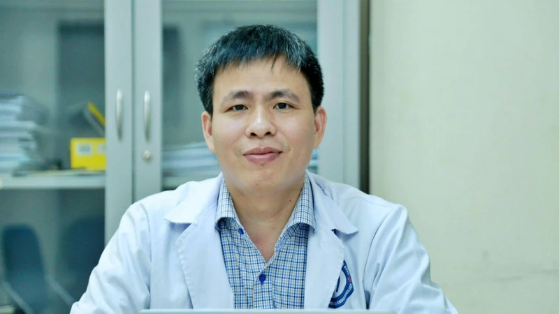 Tiến sĩ, Bác sĩ Nguyễn Trọng Hưng - Trưởng khoa Khám và Tư vấn dinh dưỡng người lớn, Viện Dinh dưỡng Quốc gia.
