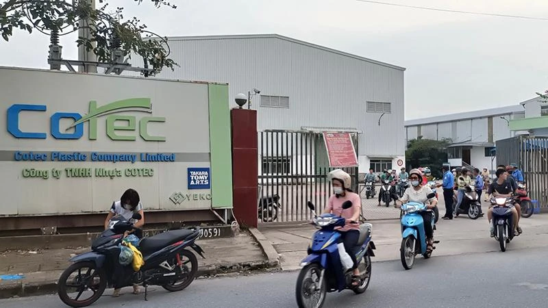 Công ty Trách nhiệm hữu hạn Nhựa COTEC (Khu công nghiệp Phúc Khánh, thành phố Thái Bình) hiện đang nợ hơn 7 tỷ đồng tiền bảo hiểm xã hội.