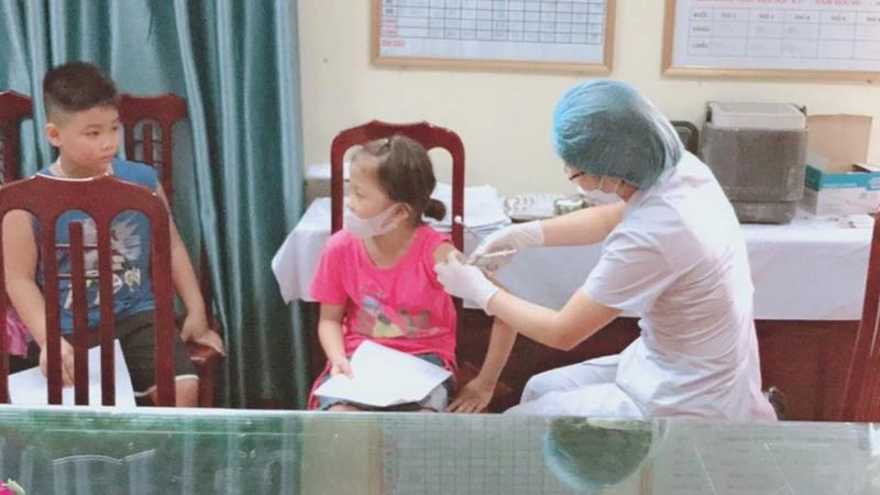 Thái Bình đang triển khai tiêm 10 nghìn liều vaccine cho trẻ từ 5 đến dưới 12 tuổi.