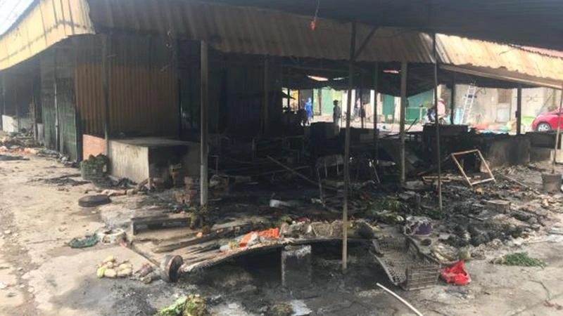 Hiện trường vụ cháy chợ Ngọc Lịch, xã Trưng Trắc, huyện Văn Lâm, tỉnh Hưng Yên.