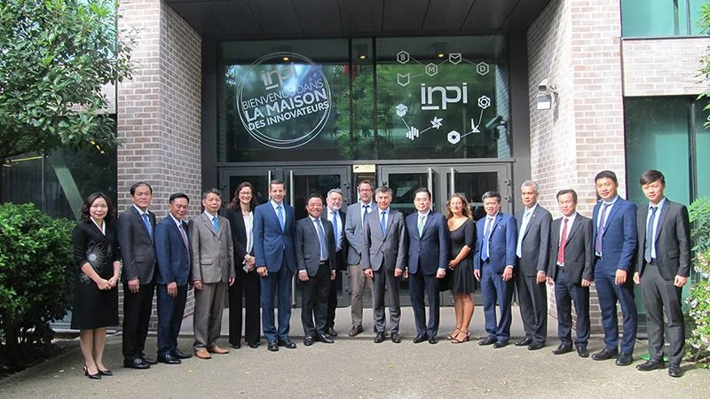 Đoàn Bộ Khoa học và Công nghệ thăm và làm việc với Viện Sở hữu Công nghiệp Pháp (INPI).