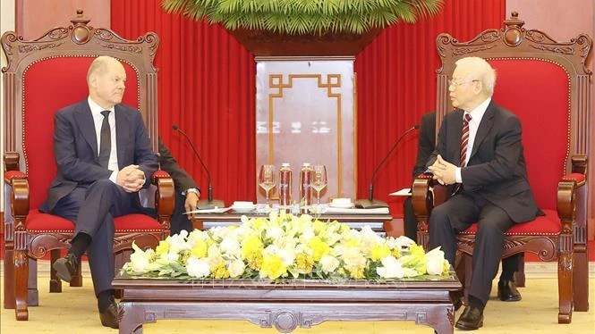 Tổng Bí thư Nguyễn Phú Trọng tiếp Thủ tướng Olaf Scholz thăm chính thức Việt Nam. (Ảnh: Trí Dũng/TTXVN)