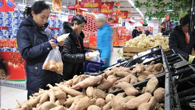 Khoai lang được bày bán ở một siêu thị Trung Quốc.