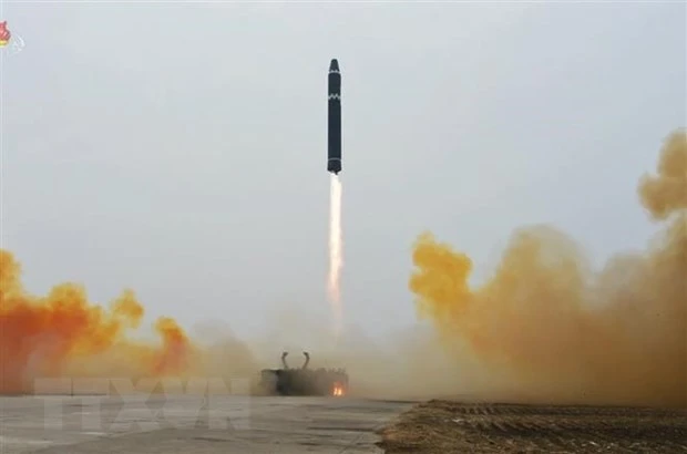 Tên lửa đạn đạo liên lục địa của Triều Tiên rời bệ phóng ngày 18/2/2023. (Ảnh: Yonhap/TTXVN)