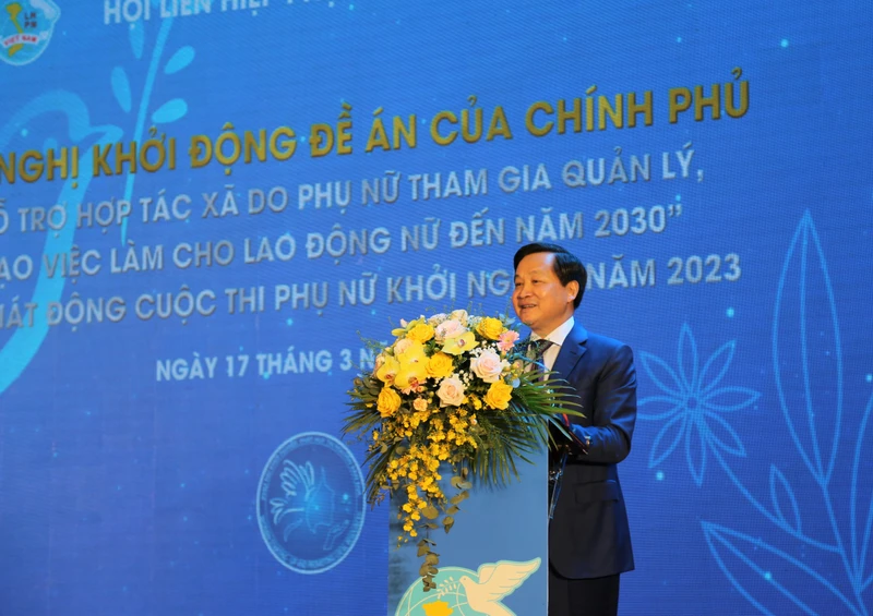 Phó Thủ tướng Lê Minh Khái phát biểu chỉ đạo.