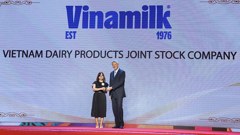 Công ty Vinamilk được vinh danh tại Nơi làm việc tốt nhất châu Á 2023.