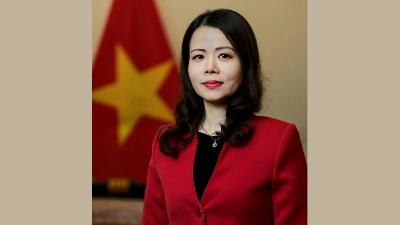 Thứ trưởng Ngoại giao Nguyễn Minh Hằng.