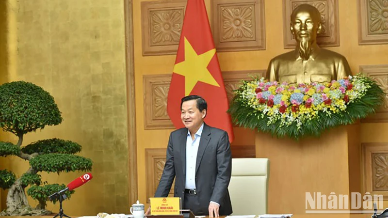 Phó Thủ tướng Lê Minh Khái phát biểu tại buổi làm việc.