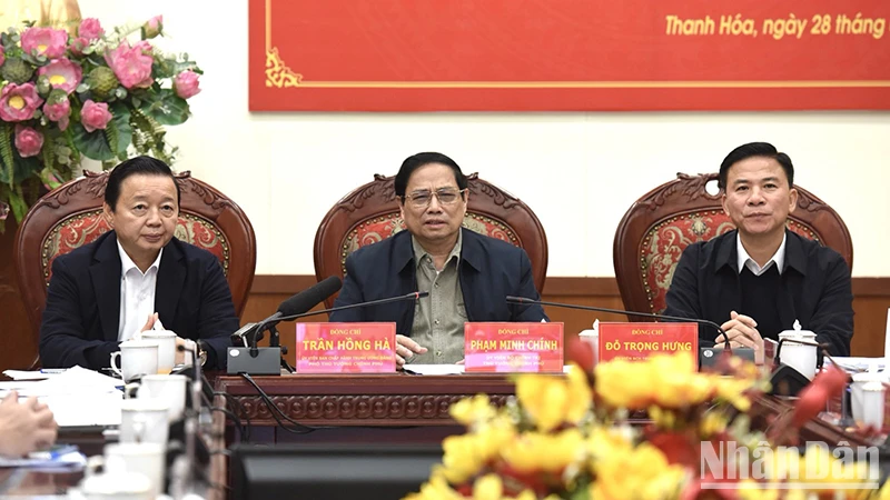 Thủ tướng Phạm Minh Chính chủ trì Hội nghị trực tuyến thúc đẩy Dự án Đường dây 500kV Quảng Trạch-Phố Nối. Ảnh: TRẦN HẢI.
