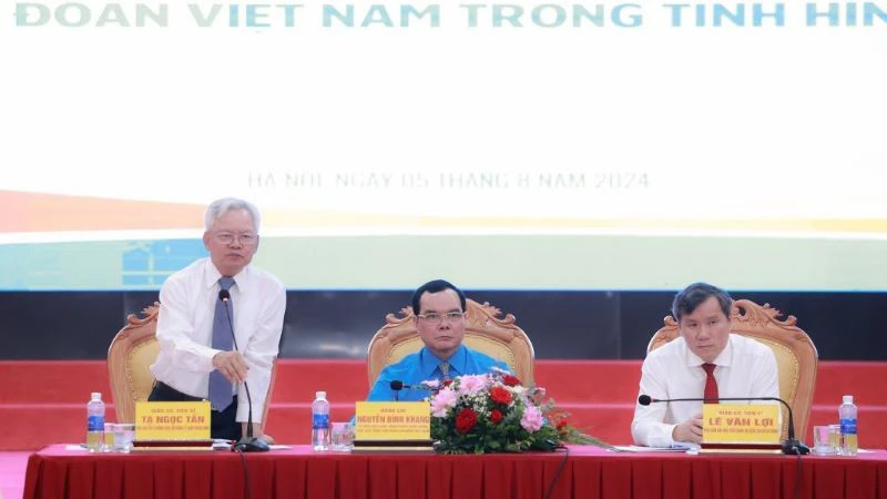 Hội thảo khoa học “Đổi mới tổ chức và hoạt động Công đoàn Việt Nam trong tình hình mới”.