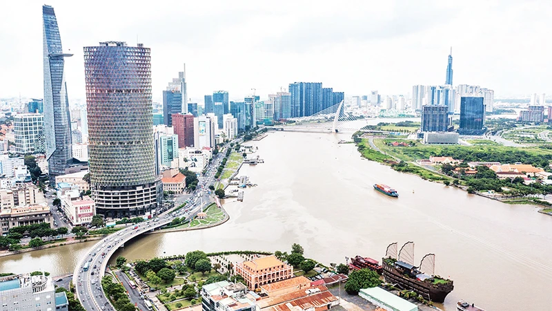 Quy hoạch hạ tầng ven sông Sài Gòn sẽ tạo ra bộ mặt đô thị mới, phát huy lợi thế về mọi mặt cho Thành phố Hồ Chí Minh. (Ảnh THÀNH ÐẠT) 
