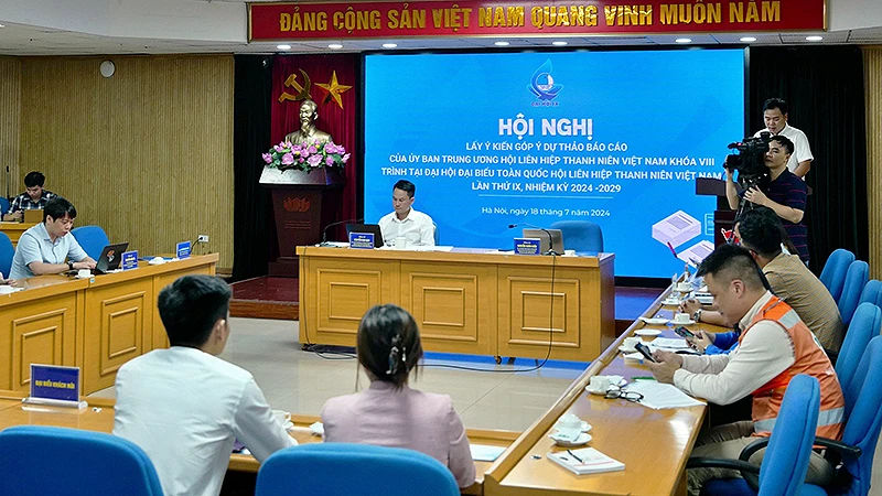 Toàn cảnh hội nghị.