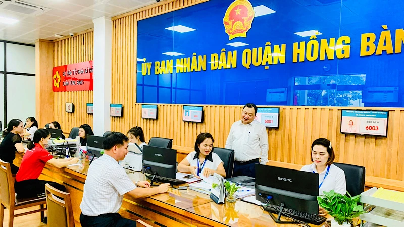 Nhiều lĩnh vực liên quan người dân, doanh nghiệp được thành phố Hải Phòng phân cấp cho chính quyền cấp huyện, xã thực hiện.