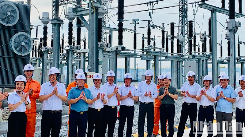 Đóng điện thành công Dự án đường dây và trạm biến áp 110kV Kiến Thụy - một công trình hạ tầng điện quan trọng của thành phố Cảng.