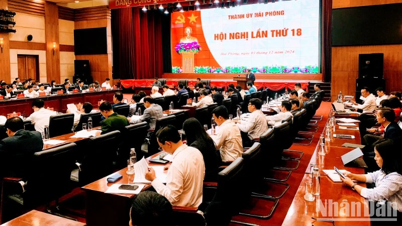 Quang cảnh Hội nghị lần thứ 18 Thành ủy Hải Phòng.