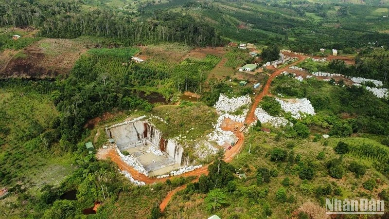 Một dự án khai thác khoáng sản hoạt động nhiều năm trên địa bàn tỉnh Đắk Nông khi chưa thực hiện hoàn chỉnh các thủ tục pháp lý theo quy định.
