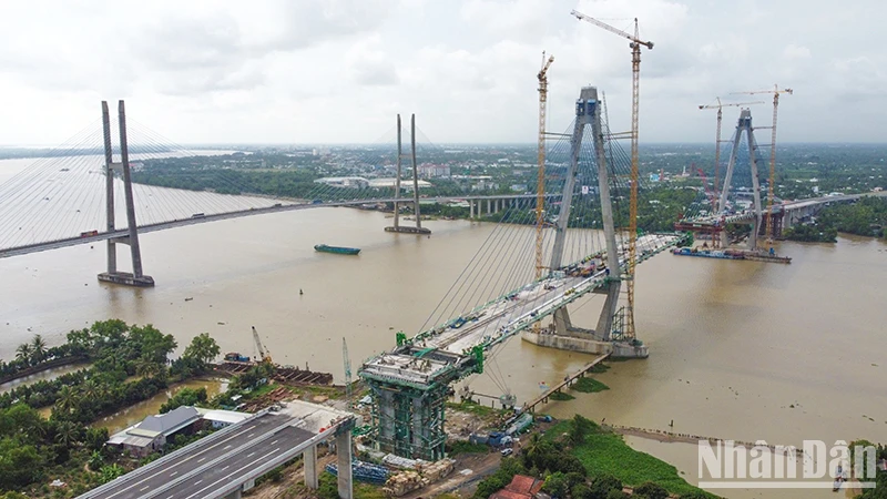 Toàn cảnh công trình cầu Mỹ Thuận 2. 