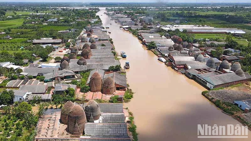 Di sản đương đại Mang Thít ở Vĩnh Long là một trong những đề tài được các nghệ sĩ nhiếp ảnh tham gia sáng tác. 