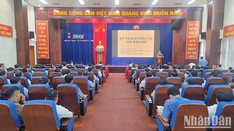 Quang cảnh hội nghị. 