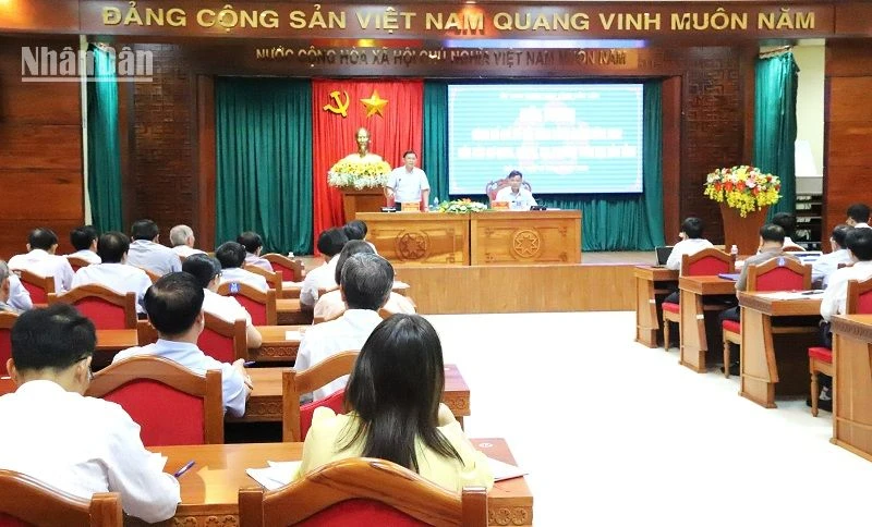 Phó Chủ tịch Thường trực Ủy ban nhân dân tỉnh Đắk Lắk phát biểu chỉ đạo tại hội nghị.