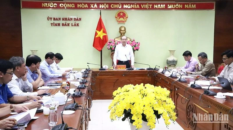 Chủ tịch Ủy ban nhân dân tỉnh Đắk Lắk Phạm Ngọc Nghị phát biểu tại hội nghị.