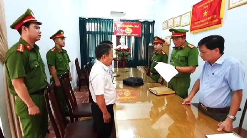 Cơ quan Cảnh sát điều tra Công an thành phố Buôn Ma Thuột thi hành quyết định khởi tố vụ án, khởi tố bị can đối với các đối tượng liên quan.