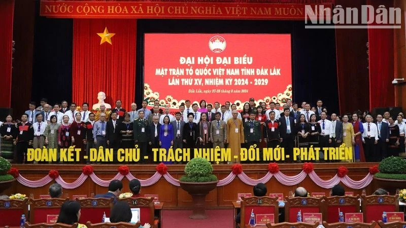 Ra mắt Ủy viên Ủy ban Mặt trận Tổ quốc Việt Nam tỉnh Đắk Lắk khóa XV, nhiệm kỳ 2024 - 2029.