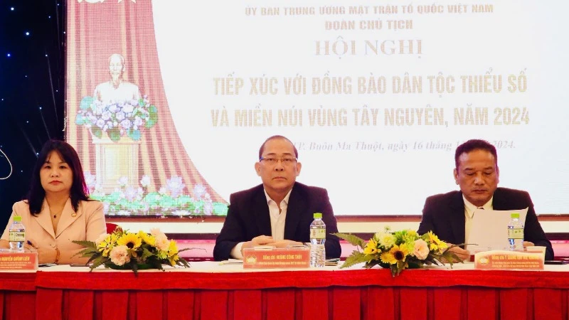 Lãnh đạo Ủy ban Trung ương Mặt trận Tổ quốc Việt Nam và tỉnh Đắk Lắk chủ trì Hội nghị tiếp xúc với đồng bào dân tộc thiểu số và miền núi vùng Tây Nguyên năm 2025. 