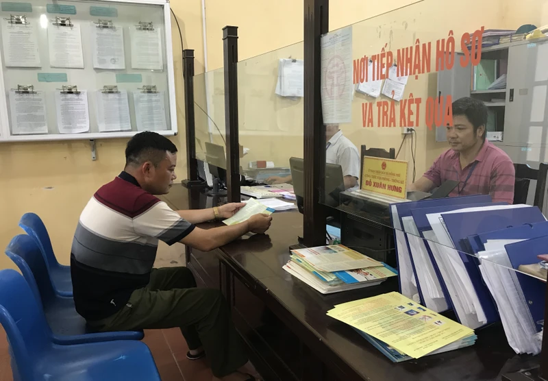 Giải quyết thủ tục hành chính tại xã Đồng Phú, huyện Chương Mỹ, Hà Nội. 