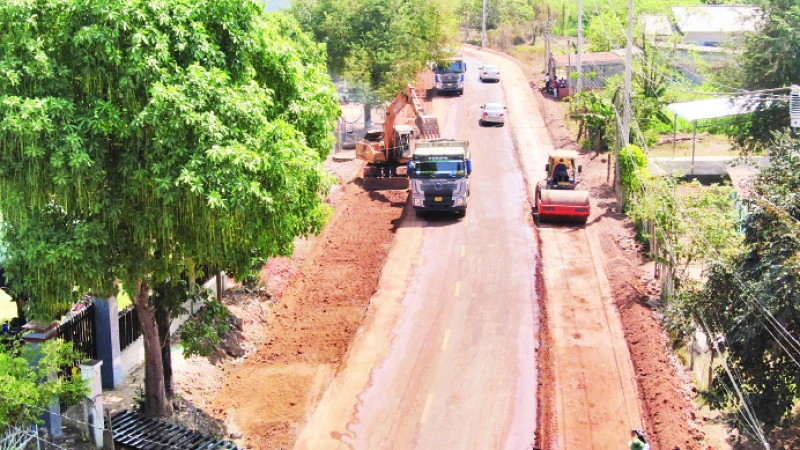 Thi công nâng cấp mở rộng tuyến ĐT 759 tại huyện biên giới Bù Đốp.