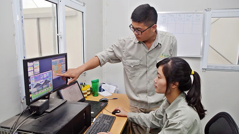 Hệ thống tưới tiêu của nông trường VinEco Tam Đảo (tỉnh Vĩnh Phúc) được điều khiển và giám sát trên máy tính. (Ảnh ĐỨC KHÁNH)