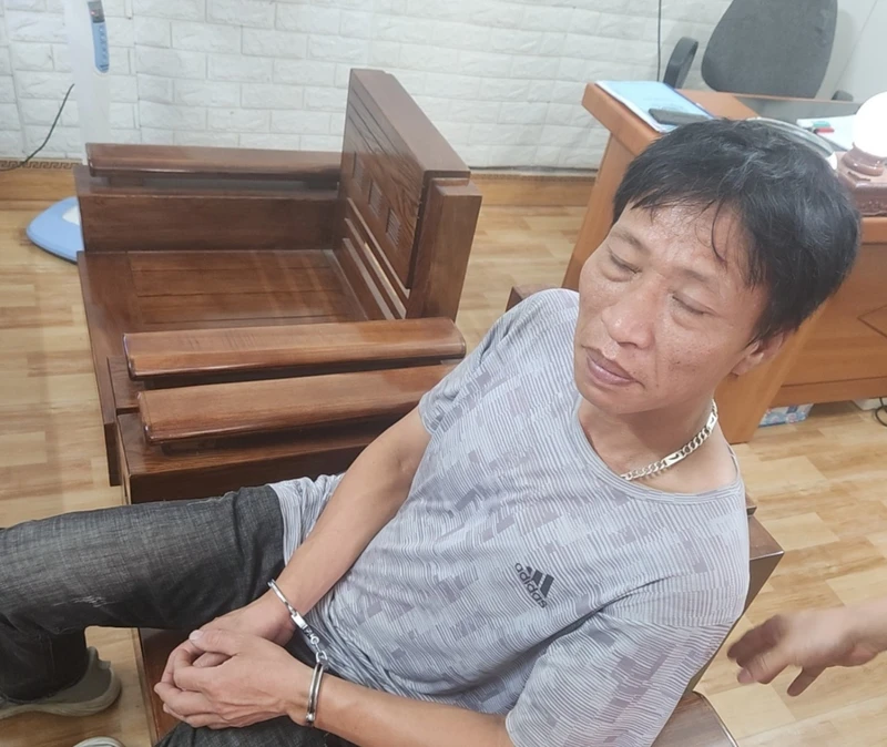 Đối tượng lúc bị bắt giữ.