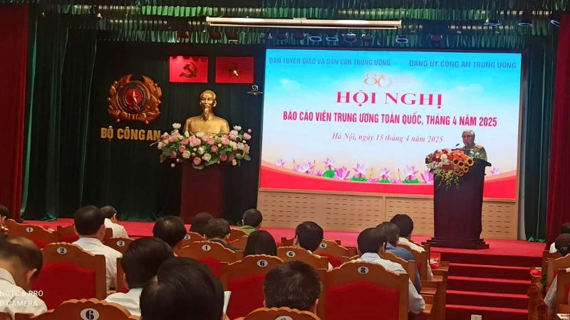 Toàn cảnh Hội nghị Báo cáo viên Trung ương toàn quốc tháng 4/2025.