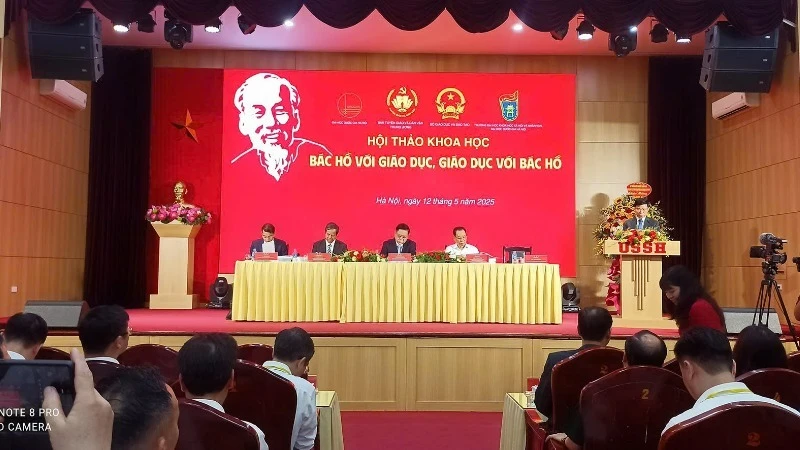 Toàn cảnh Hội thảo khoa học "Bác Hồ với giáo dục, giáo dục với Bác Hồ".