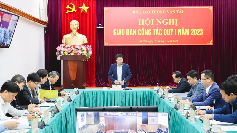 Toàn cảnh hội nghị.
