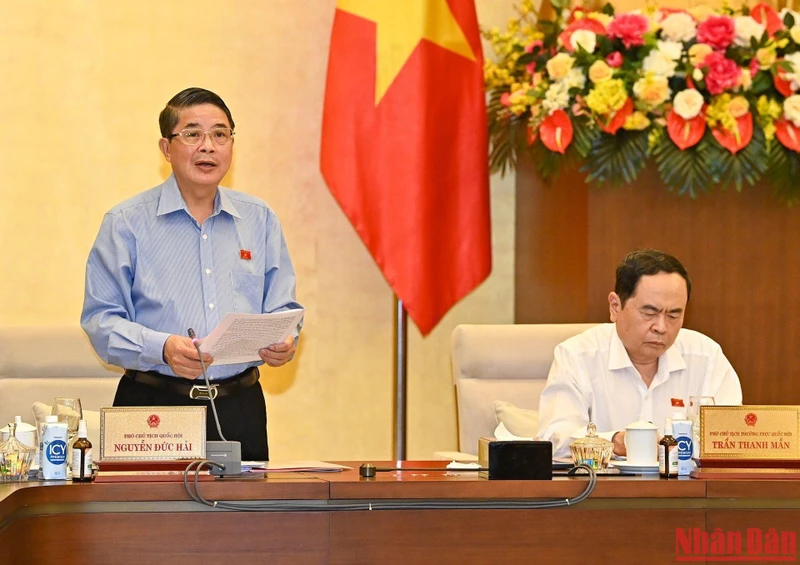 Phó Chủ tịch Quốc hội Nguyễn Đức Hải điều hành nội dung phiên họp. (Ảnh: DUY LINH)