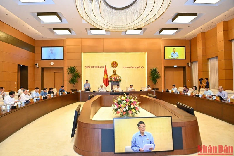 Quang cảnh phiên họp của Ủy ban Thường vụ Quốc hội chiều 15/8. (Ảnh: DUY LINH)