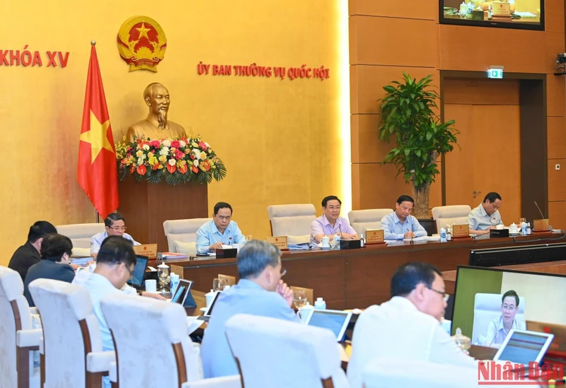 Quang cảnh phiên họp chuyên đề cho ý kiến về việc giải trình, tiếp thu, chỉnh lý dự án Luật Thanh tra (sửa đổi). (Ảnh: DUY LINH)