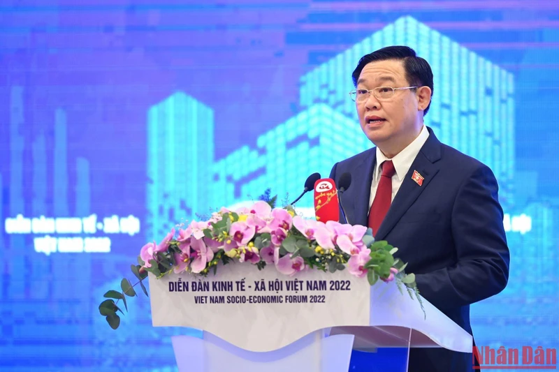 Chủ tịch Quốc hội Vương Đình Huệ phát biểu khai mạc Diễn đàn. 