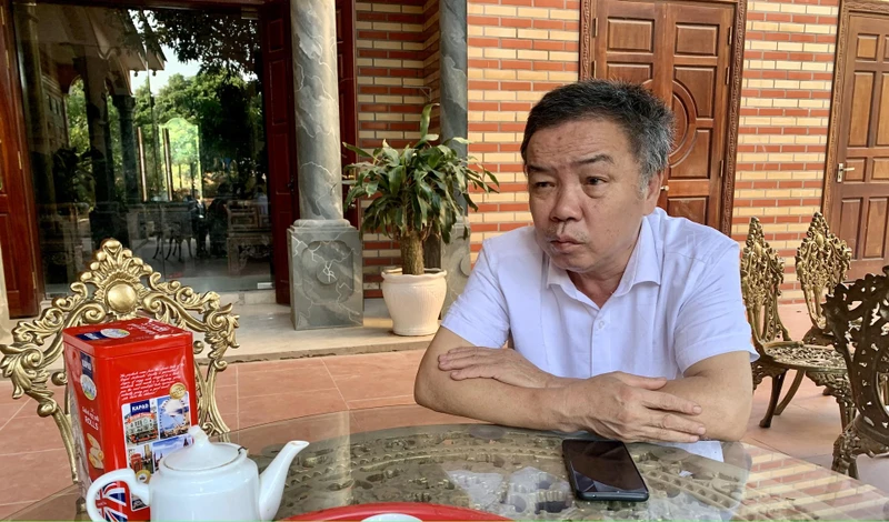 Ông Trần Đình Giao, Chủ tịch Hội đồng quản trị Công ty cổ phần Dịch vụ tang lễ Hoàng Long bị bắt về tội “Làm giả tài liệu của cơ quan, tổ chức”.