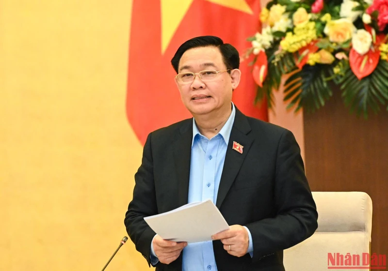 Chủ tịch Quốc hội Vương Đình Huệ phát biểu bế mạc Phiên họp thứ 16 của Ủy ban Thường vụ Quốc hội chiều 12/10.