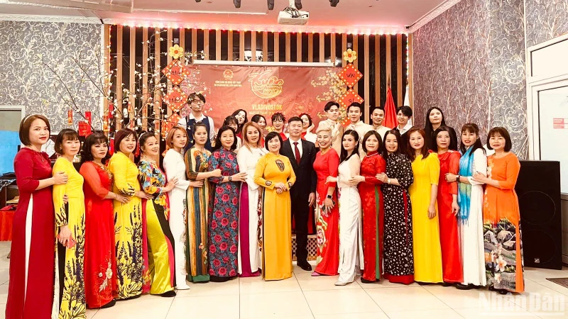 Cộng đồng người Việt Nam tại Viễn Đông (Nga) chào đón năm mới. 