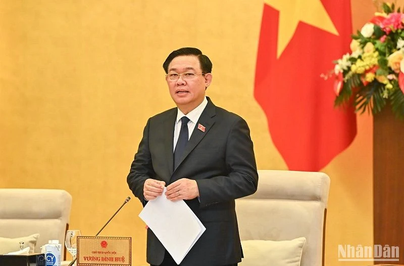 Chủ tịch Quốc hội Vương Đình Huệ phát biểu khai mạc phiên họp. (Ảnh: DUY LINH)