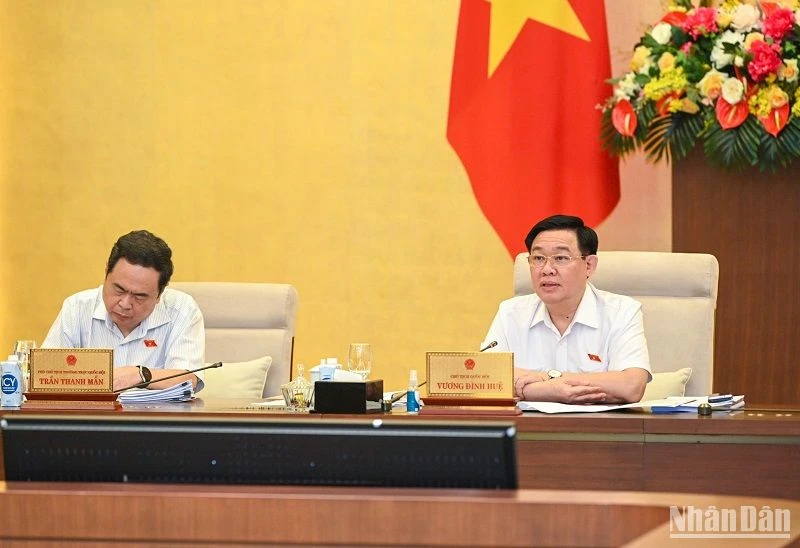 Chủ tịch Quốc hội Vương Đình Huệ phát biểu ý kiến tại phiên họp. (Ảnh: DUY LINH)
