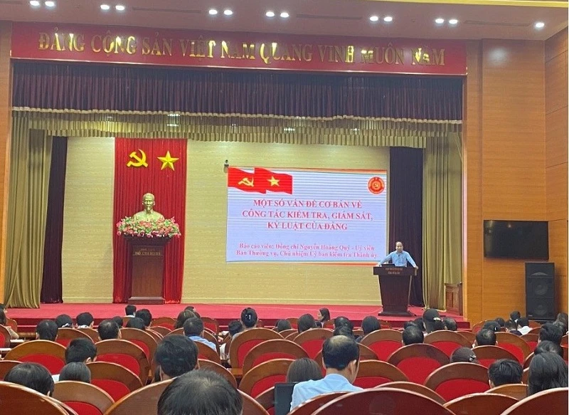 Ngay từ đầu nhiệm kỳ, Ban Chấp hành, Ban Thường vụ Thành ủy Hạ Long đã tập trung lãnh đạo, chỉ đạo nâng cao chất lượng, hiệu quả công tác kiểm tra, giám sát, kỷ luật Đảng.