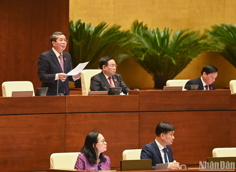 Phó Chủ tịch Quốc hội Nguyễn Đức Hải điều hành nội dung thảo luận ở hội trường về dự án Luật Các tổ chức tín dụng (sửa đổi) chiều 15/1. (Ảnh: DUY LINH)