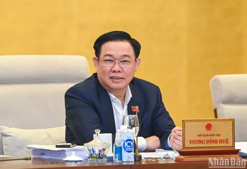 Chủ tịch Quốc hội Vương Đình Huệ phát biểu ý kiến tại phiên họp. Ảnh: DUY LINH