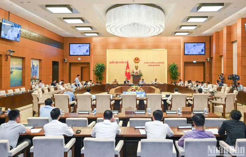 Quang cảnh phiên họp Ủy ban Thường vụ Quốc hội chiều 15/5. (Ảnh: DUY LINH)
