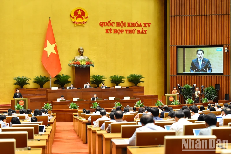 Quang cảnh phiên làm việc sáng 31/5. (ẢNH: DUY LINH)