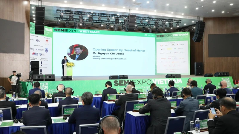 Khai mạc Triển lãm ngành công nghiệp bán dẫn Việt Nam 2024 – SEMIExpo Vietnam 2024